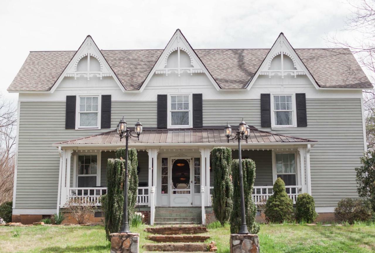 Bridgewater Hall Historic Inn Morganton Exterior photo