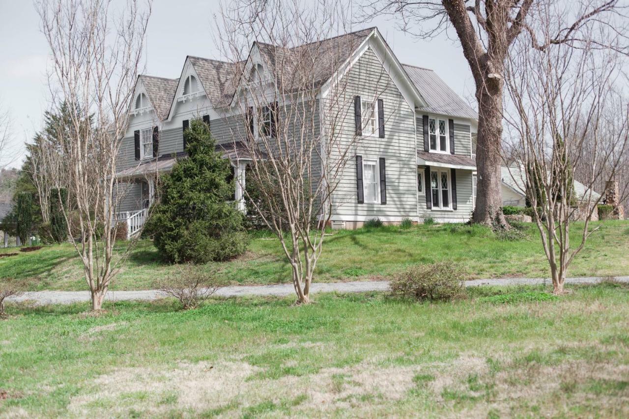 Bridgewater Hall Historic Inn Morganton Exterior photo