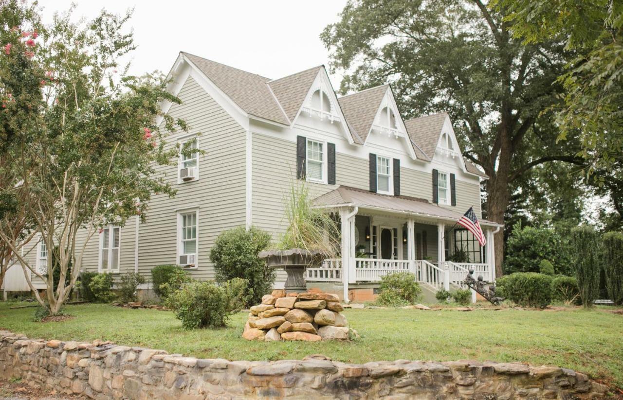 Bridgewater Hall Historic Inn Morganton Exterior photo